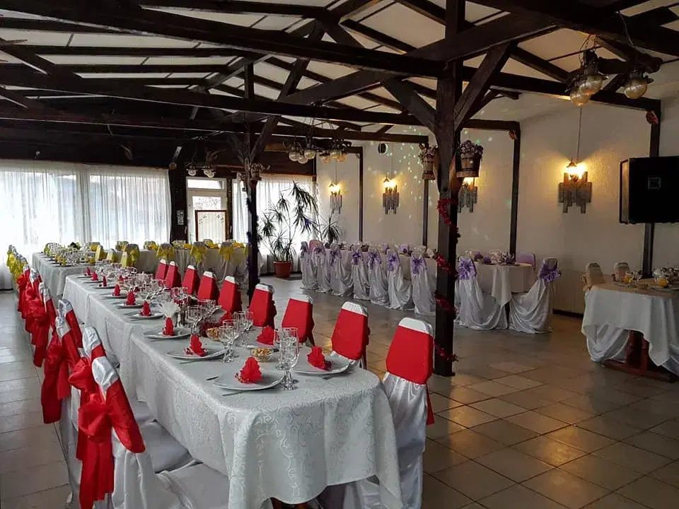 Restaurant La Stejaru - 2 Restaurant La Stejaru - 2