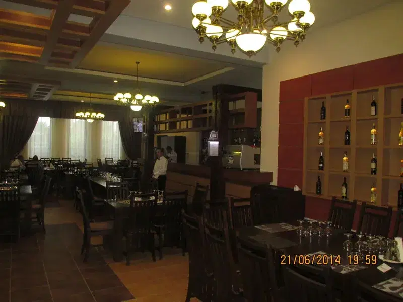 Restaurant La Taverna Pucioasa - 4 Restaurant La Taverna Pucioasa - 4