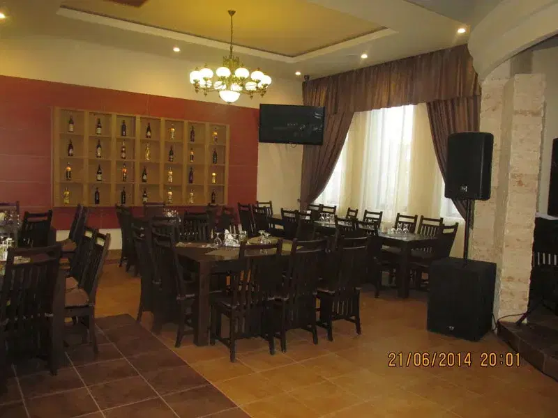 Restaurant La Taverna Pucioasa - 5 Restaurant La Taverna Pucioasa - 5