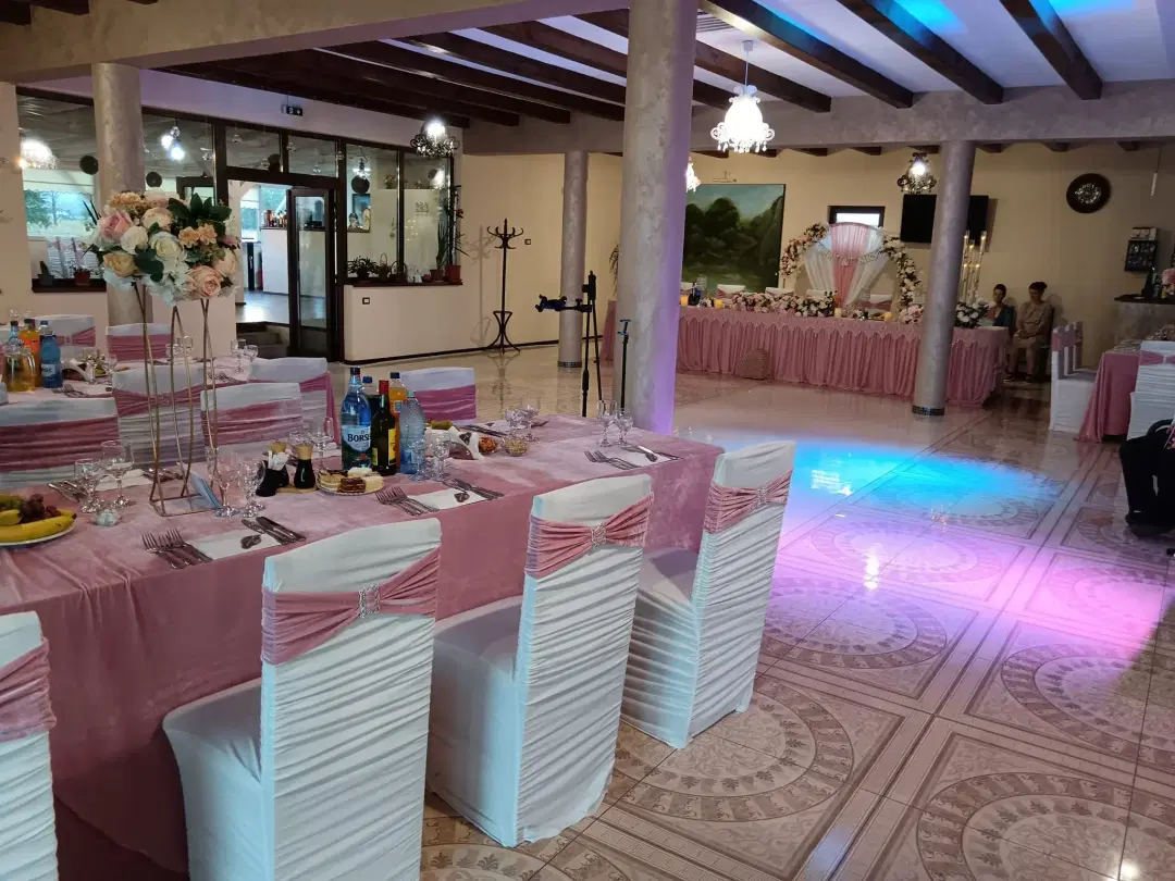 Restaurant Lacul Fermecat - 4 Restaurant Lacul Fermecat - 4