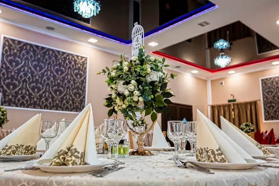 Restaurant Magic Event - 2 Restaurant Magic Event - 2