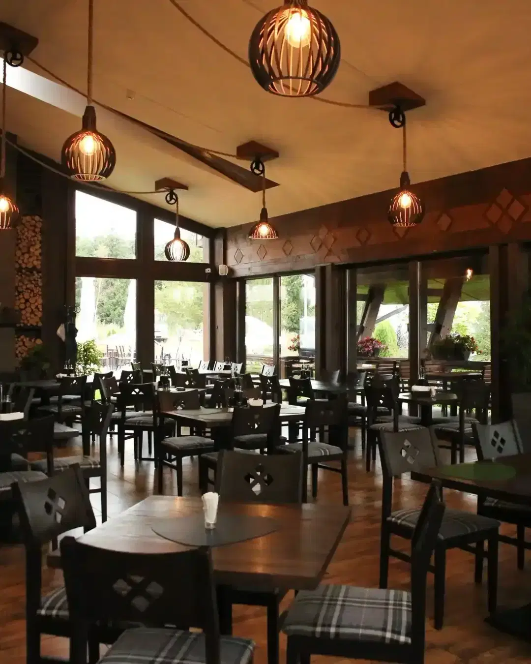 Restaurant Mestecanis - 4 Restaurant Mestecanis - 4