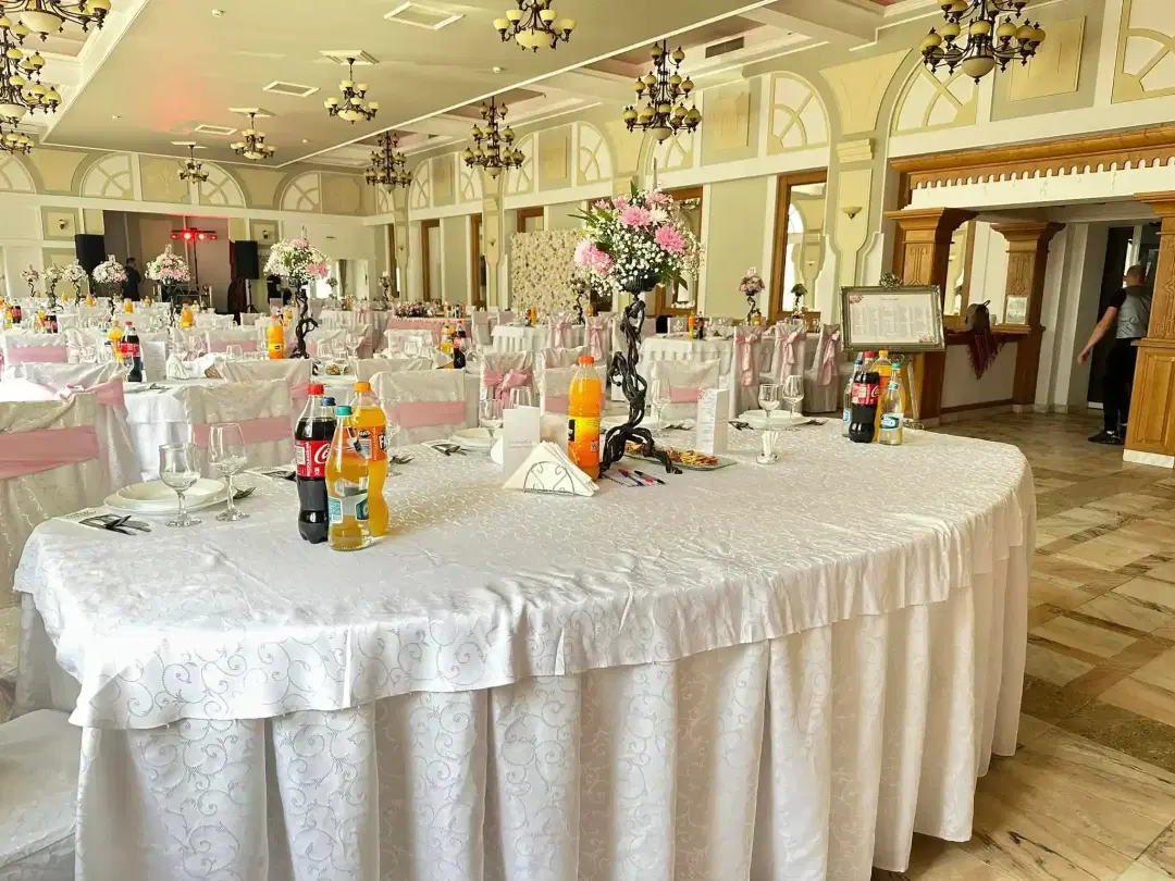 Restaurant Nasycanda Magura - 1 Restaurant Nasycanda Magura - 1