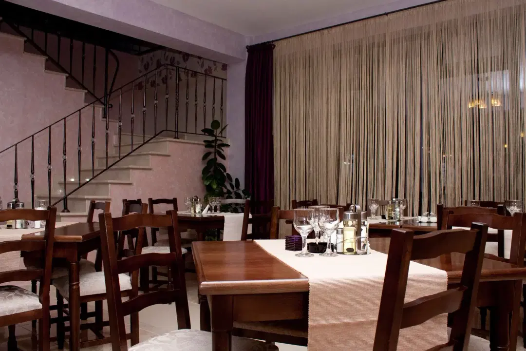 Restaurant Night And Day - 3 Restaurant Night And Day - 3