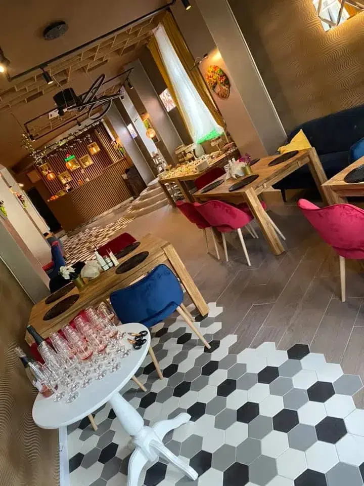 Restaurant Piatra Craiului - 2 Restaurant Piatra Craiului - 2