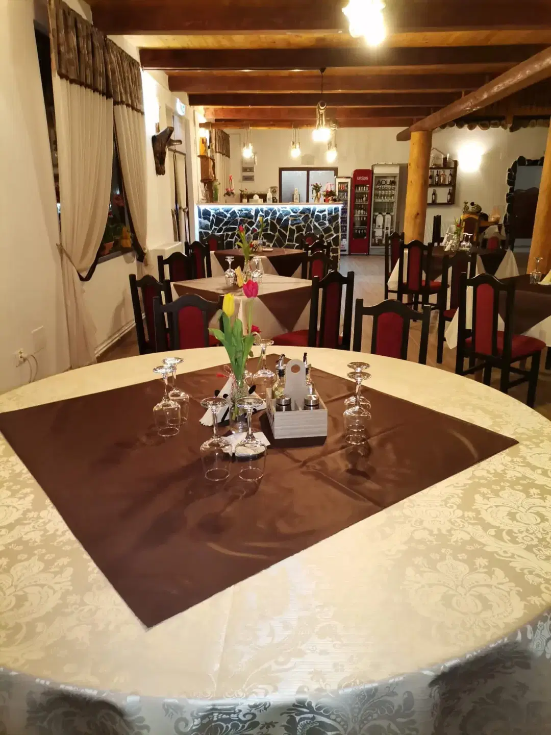 Restaurant Porumbelul - 1 Restaurant Porumbelul - 1