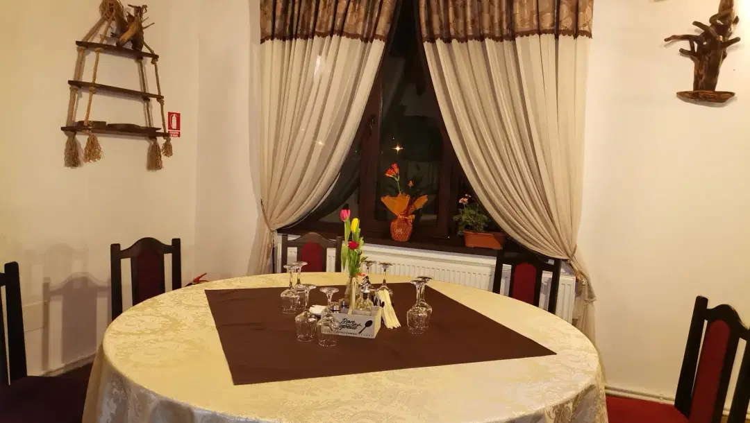 Restaurant Porumbelul - 2 Restaurant Porumbelul - 2