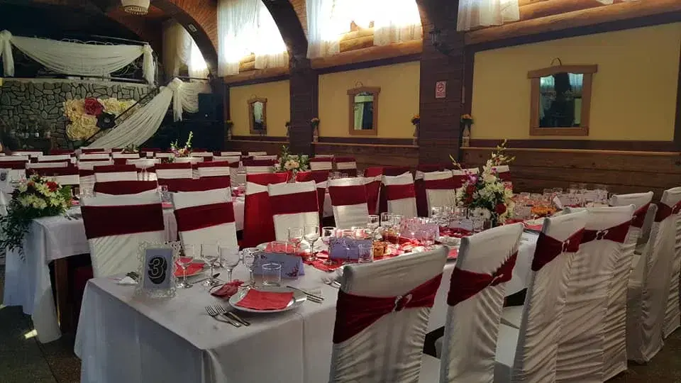 Restaurant Sura Bradului - 1 Restaurant Sura Bradului - 1