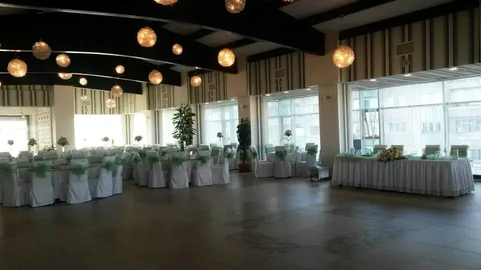 Restaurant UpTown Mondial - 4 Restaurant UpTown Mondial - 4