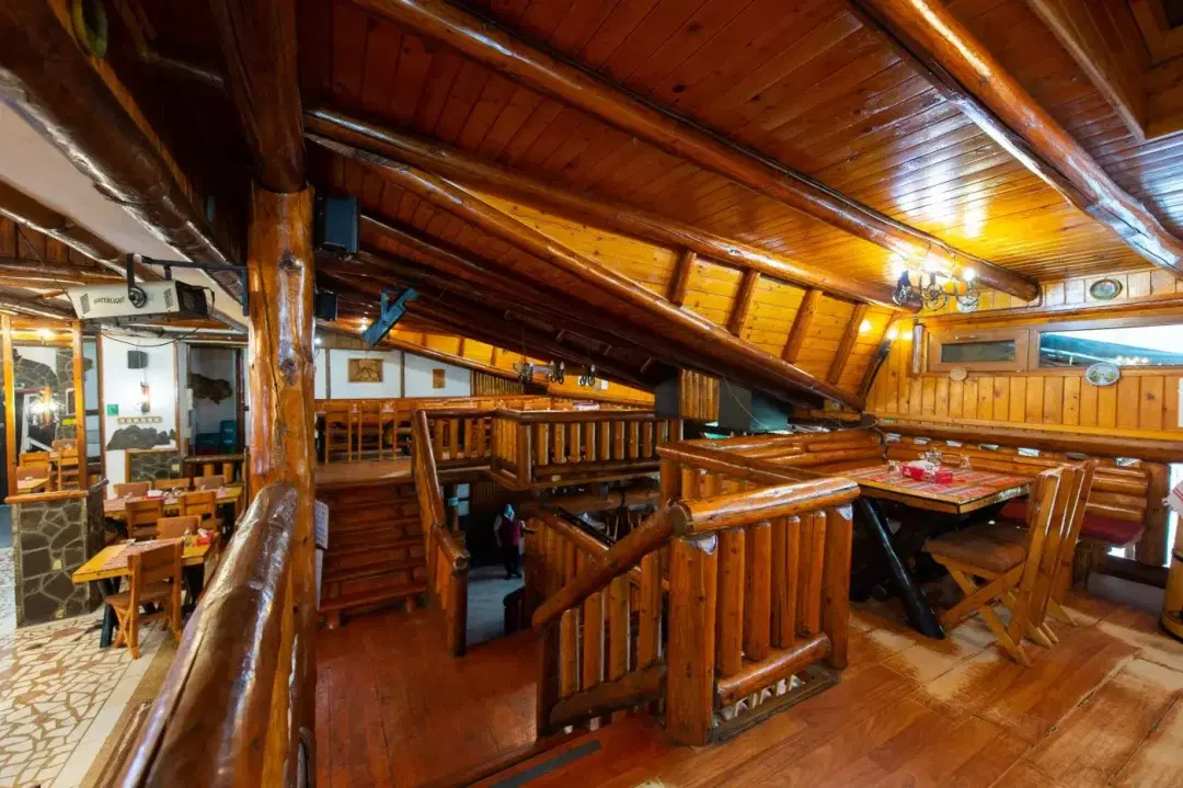 Restaurantul Cabana Gura Diham - 2 Restaurantul Cabana Gura Diham - 2