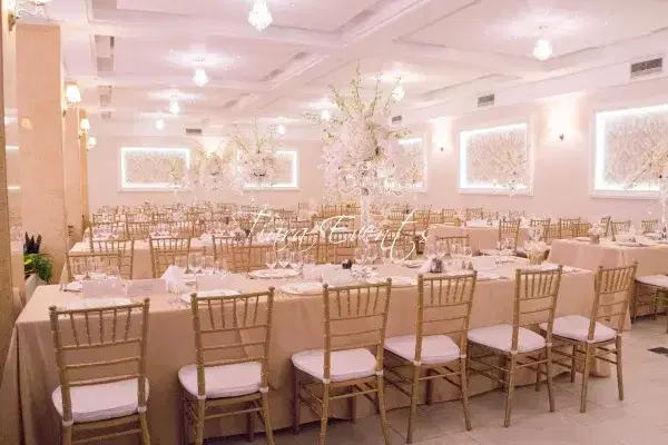 Restaurantul Hotel Tiara - 4 Restaurantul Hotel Tiara - 4