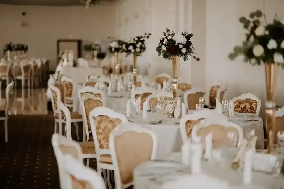 Sala de evenimente Elegance - 3 Sala de evenimente Elegance - 3