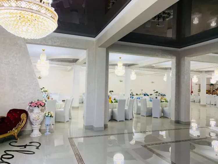 Sala De Evenimente Floare de Colt