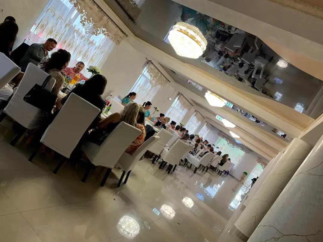 Sala De Evenimente Floare de Colt - 4 Sala De Evenimente Floare de Colt - 4