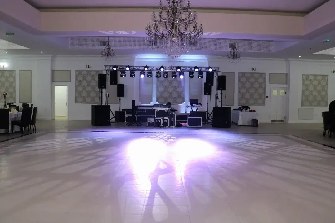 Salon Evenimente Cristian - 4 Salon Evenimente Cristian - 4