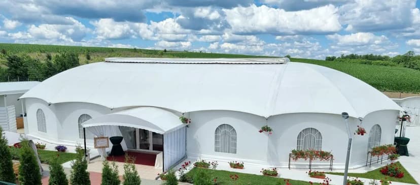 The White Dome - marcă a "General Catering" din Bacău (Cort de evenimente)