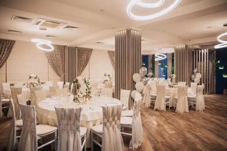 Trattoria And Pizza Giovane - 2 Trattoria And Pizza Giovane - 2