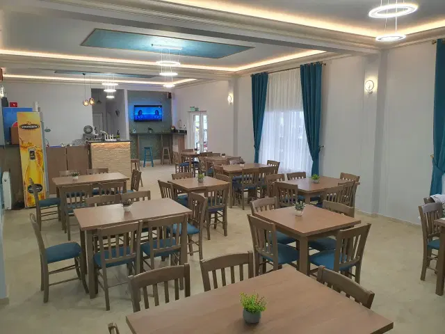 Turquoise Caffe And Lounge