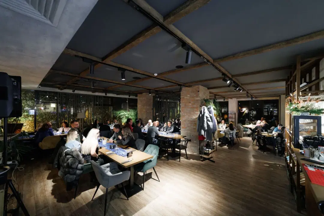 Upper Steak And Wine Bar - 3 Upper Steak And Wine Bar - 3