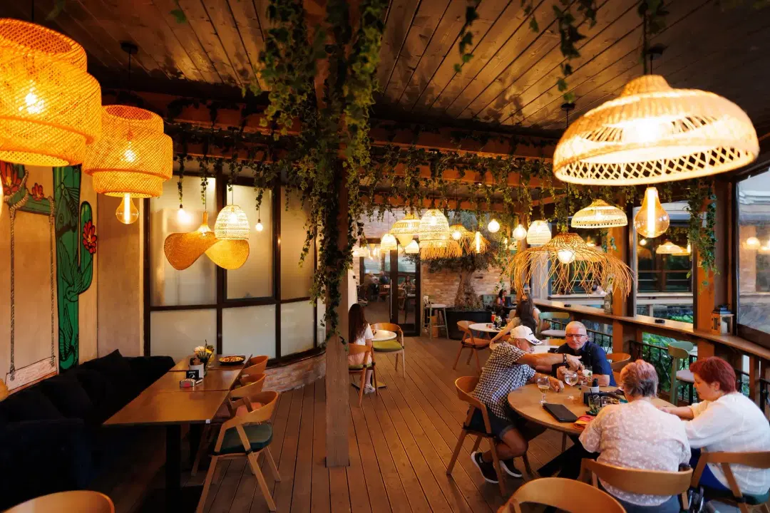 Upper Steak And Wine Bar - 4 Upper Steak And Wine Bar - 4