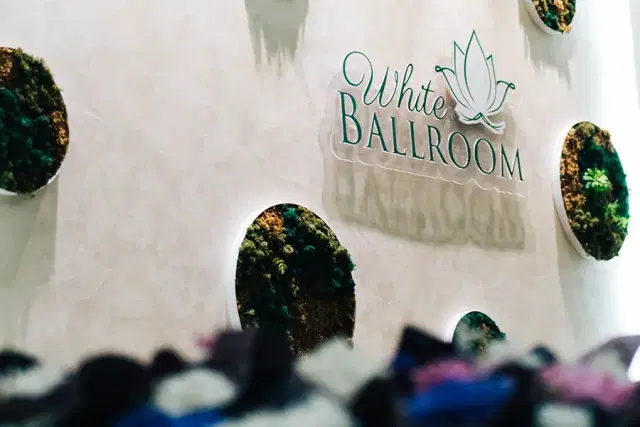 White Ballroom Ploiești